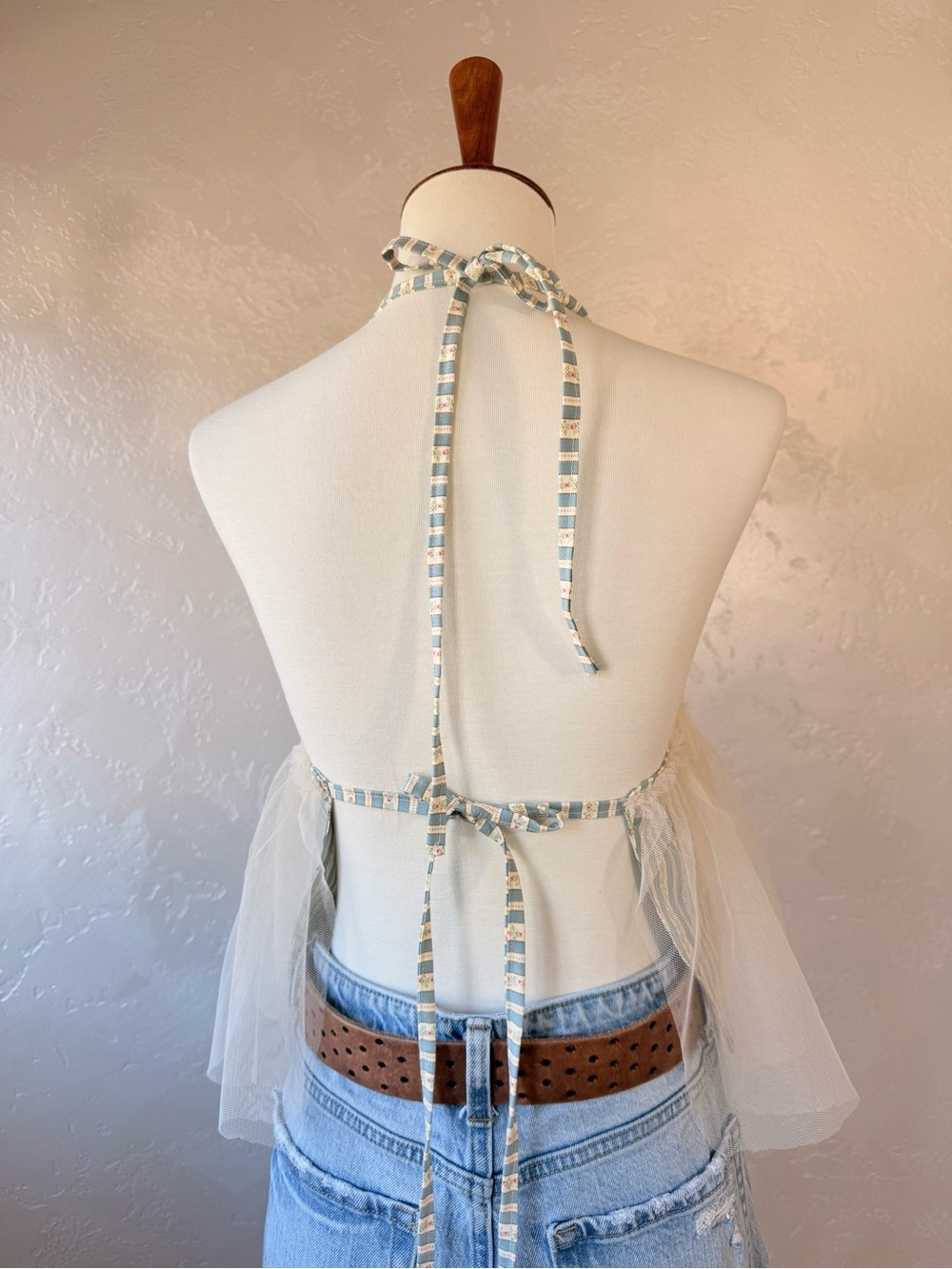 ONE-OF-A-KIND HANDMADE VINTAGE-FABRIC HALTER TOP 🩵 XS - Picture 7 of 16
